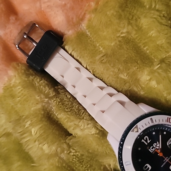 *BRAND NEW* ICE Quartz Sili Collection White/Blue Dial Wmns Watch SI.WB.S.S.11 - Picture 3 of 10